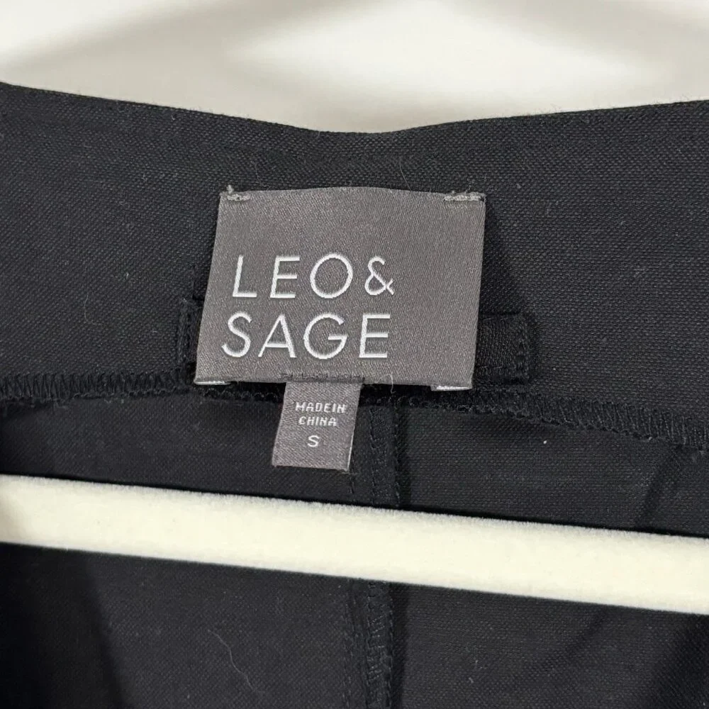 Leo & Sage Jumpsuit Sleeveless Wide Leg V Neck Black Pockets - Size Small